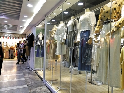 老牌服裝專業市場轉型自救 電商與設計雙輪驅動，能否破局突圍？