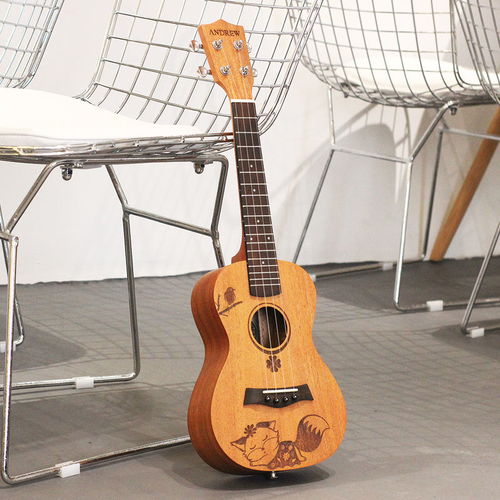 尤克里里的貼心伴侶 木質調音器與少女心琴包